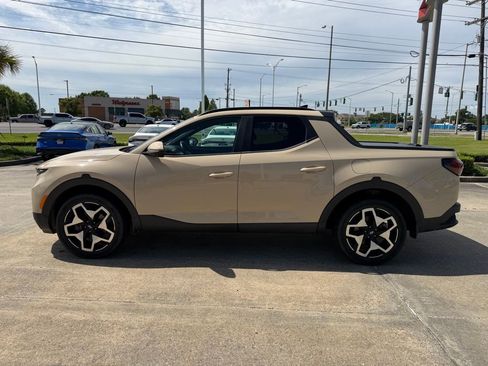 Used 2022 Hyundai Santa Cruz Limited AWD/4WD image 2