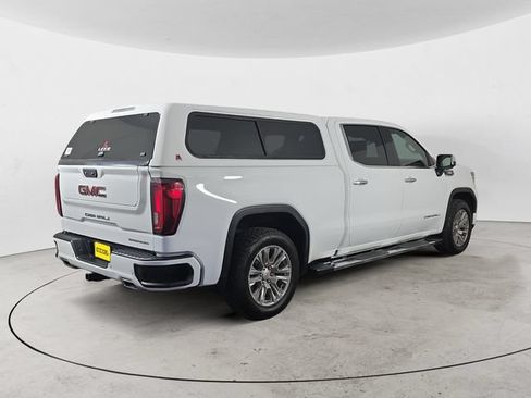 Used 2023 GMC Sierra 1500 Denali w/ Technology Package AWD/4WD image 5