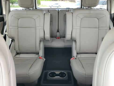 Certified 2023 Lincoln Aviator Reserve w/ Elements Package Plus AWD/4WD image 19