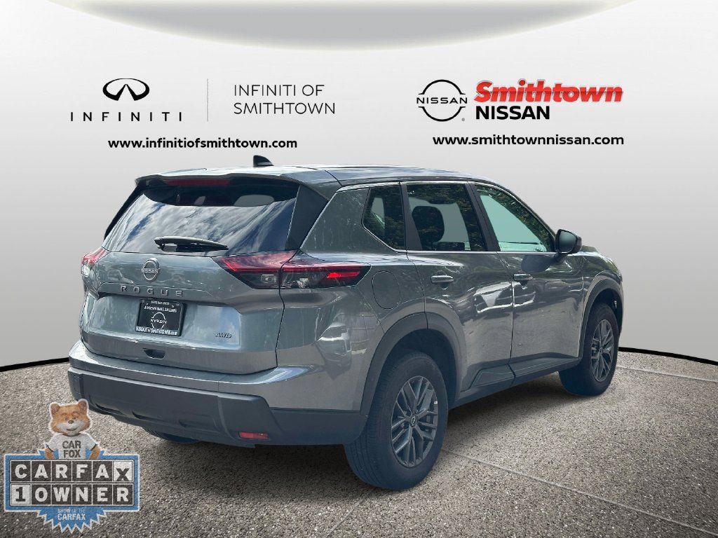 Used 2026 Nissan Rogue SV AWD/4WD image 8