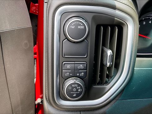 Used 2022 Chevrolet Silverado 1500 LTZ w/ LTZ Convenience Package II RWD image 15