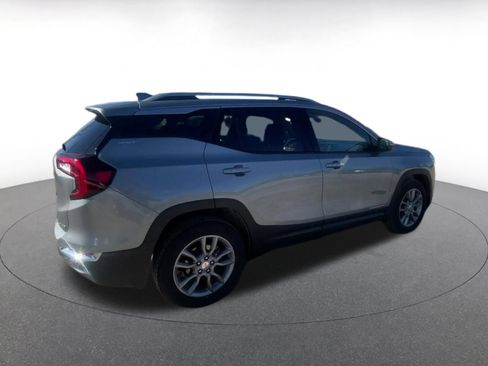 Used 2024 GMC Terrain SLT image 15