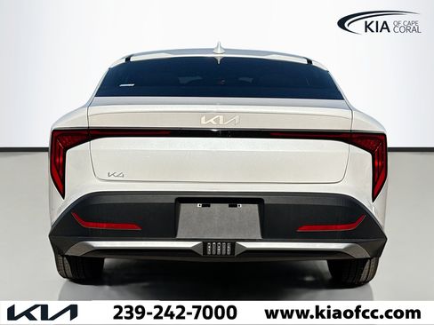 New 2025 Kia K4 EX image 4
