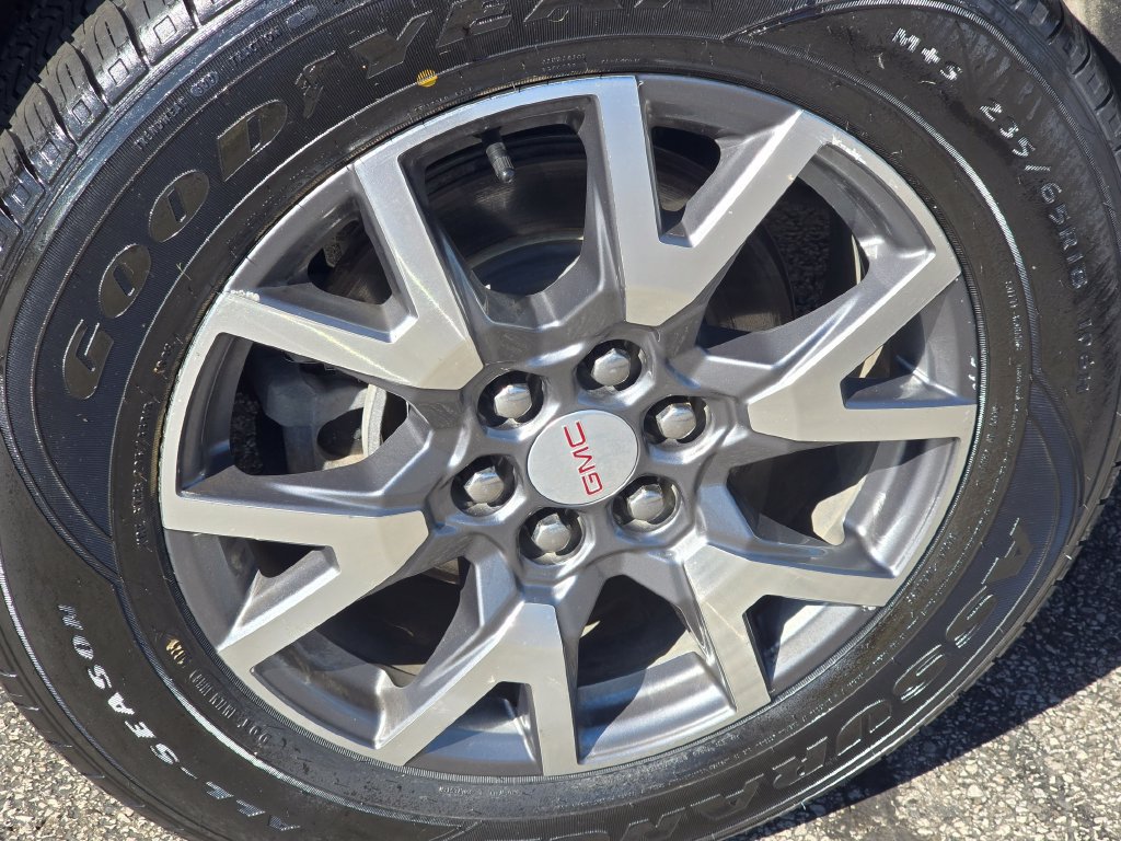 Used 2023 GMC Acadia SLT AWD/4WD image 10