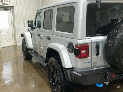 Used 2022 Jeep Wrangler Unlimited Sahara w/ Cold Weather Group image 6