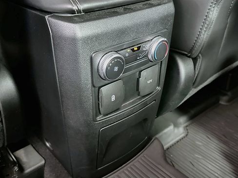 Used 2022 Ford Explorer XLT w/ Equipment Group 202A AWD/4WD image 24