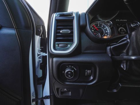 Used 2023 RAM 1500 Big Horn image 27