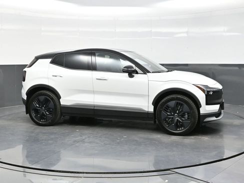 New 2026 Volvo EX30 Cross Country Ultra w/ Protection Package Premier AWD/4WD image 8