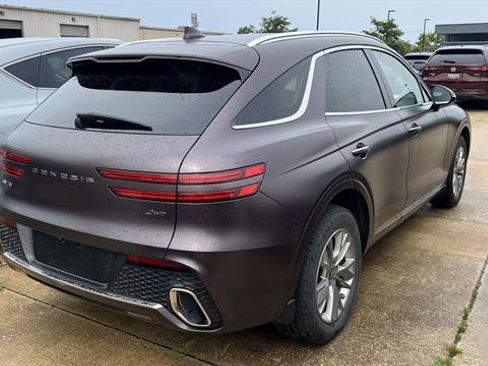 Certified 2023 Genesis GV70 2.5T AWD/4WD image 3