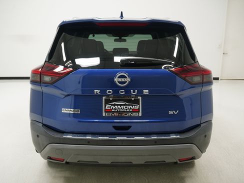 Used 2023 Nissan Rogue SV w/ SV Premium B Package FWD image 5