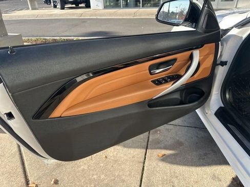 Used 2018 BMW 430i Convertible image 30