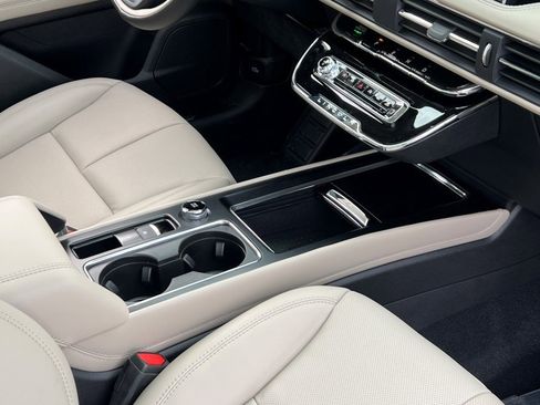 New 2026 Lincoln Corsair Reserve image 11