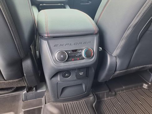 Used 2025 Ford Explorer ST image 15