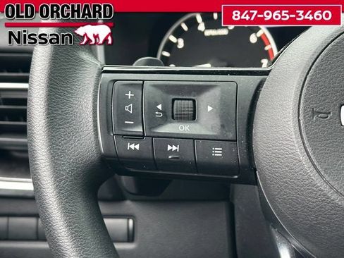 Used 2023 Nissan Rogue SV AWD/4WD image 19