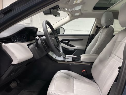 Used 2025 Land Rover Range Rover Evoque S AWD/4WD image 9