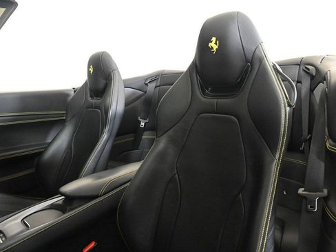 Certified 2020 Ferrari Portofino image 20