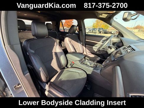 Used 2019 Ford Explorer XLT w/ Equipment Group 202A image 28