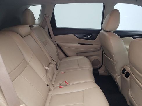 Used 2018 Nissan Rogue SV w/ Premium Package FWD image 19