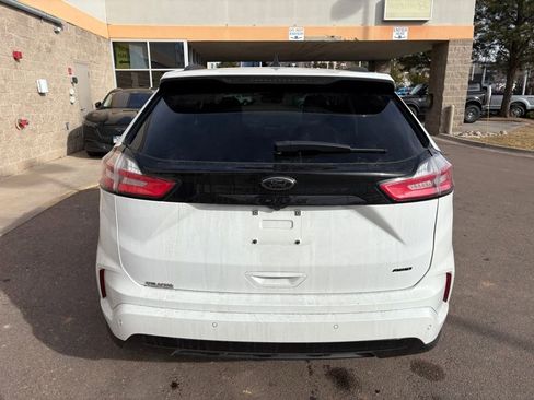 Used 2023 Ford Edge SE w/ Black Appearance Package image 6