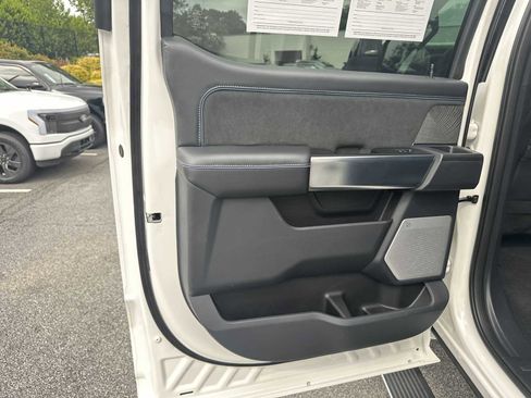 Used 2025 Ford F450 Platinum image 20