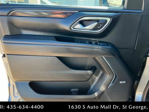 Used 2022 Chevrolet Suburban Z71 image 14