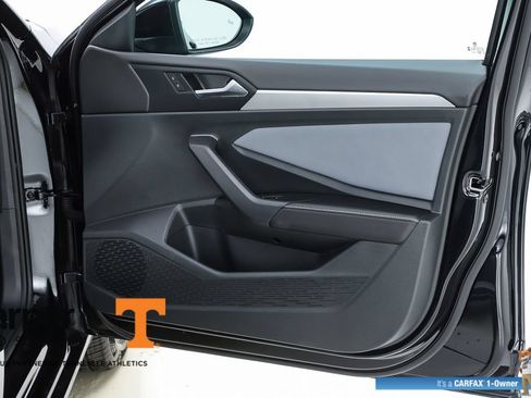 Used 2025 Volkswagen Jetta SE w/ Sunroof Package FWD image 66
