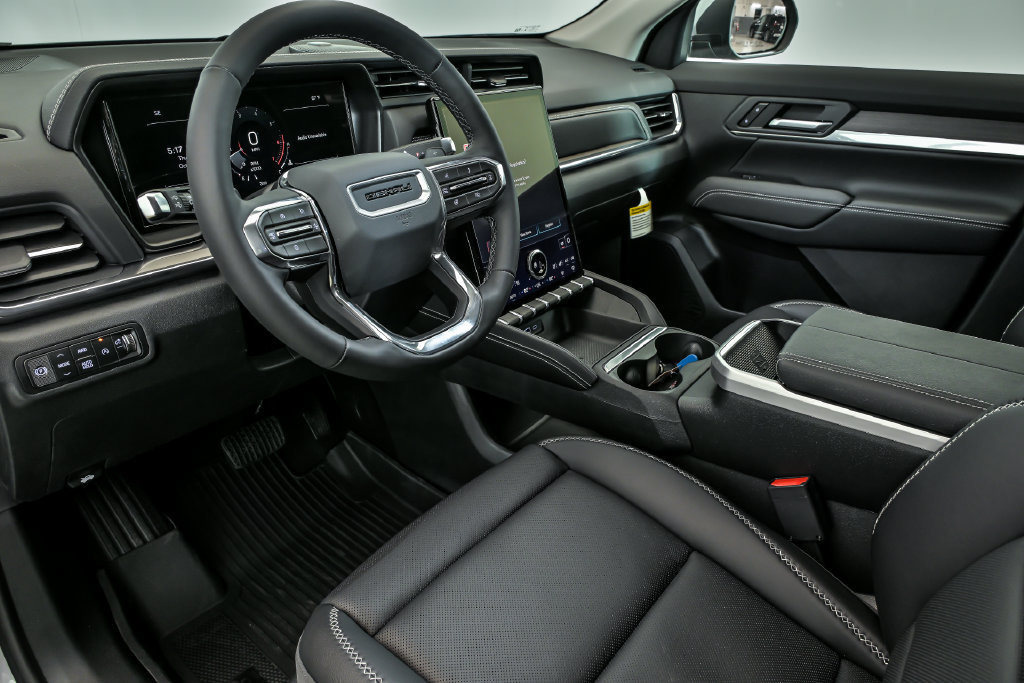 New 2027 GMC Terrain Denali w/ LPO, Floor Liner Package AWD/4WD image 6