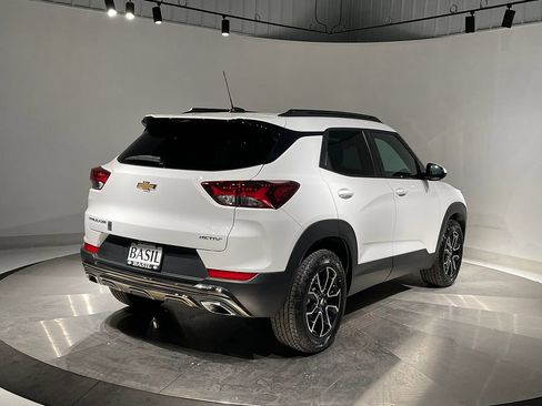 Used 2023 Chevrolet TrailBlazer ACTIV w/ Convenience Package image 11