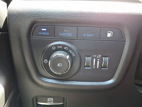 Used 2022 Jeep Grand Cherokee Limited 4xe AWD/4WD image 25