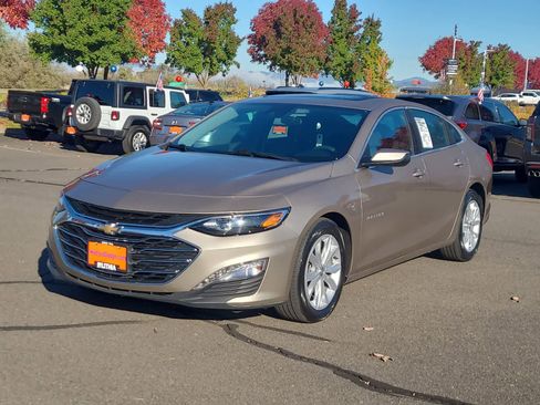 Used 2024 Chevrolet Malibu LT image 1