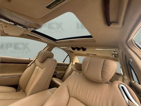 Used 2004 Maybach 57 RWD image 10