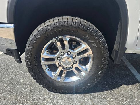 Used 2022 Chevrolet Silverado 2500 W/T w/ Gooseneck/5TH Wheel Package AWD/4WD image 11