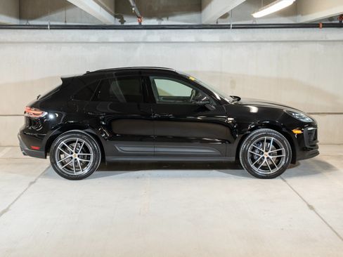 Certified 2026 Porsche Macan AWD/4WD image 8