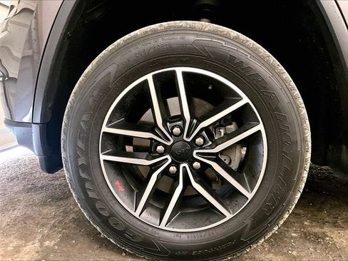 Used 2020 Jeep Grand Cherokee Trailhawk AWD/4WD image 9