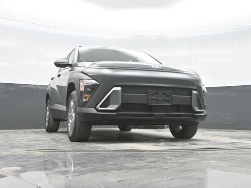 New 2026 Hyundai Kona SE image 23