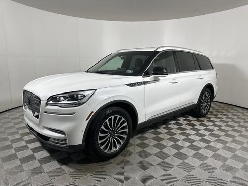 Certified 2024 Lincoln Aviator Reserve w/ Equipment Group 201A image 3