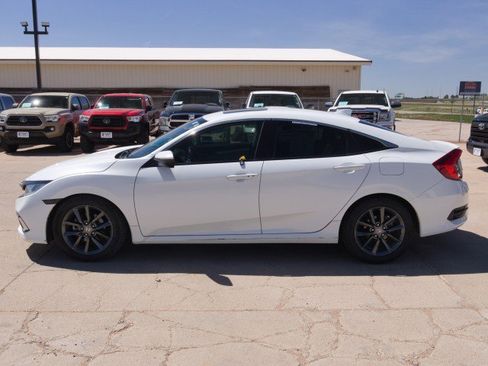 Used 2019 Honda Civic EX image 3