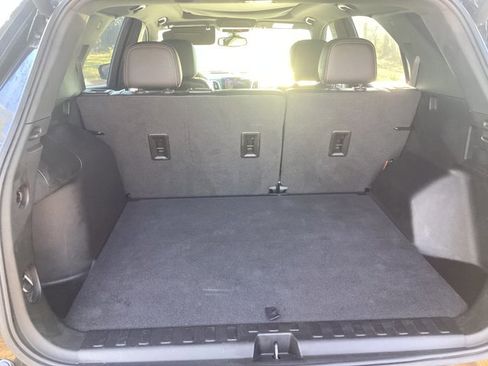 Used 2021 Chevrolet Equinox Premier image 12