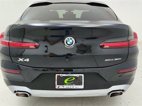 Used 2025 BMW X4 xDrive30i image 12