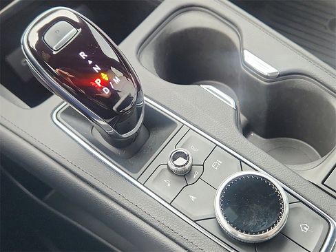 Certified 2024 Cadillac XT4 Sport image 15