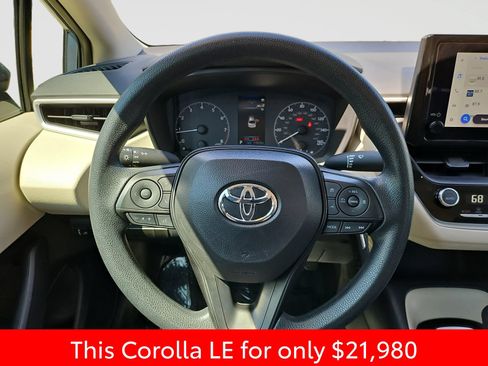 Used 2025 Toyota Corolla LE FWD image 44