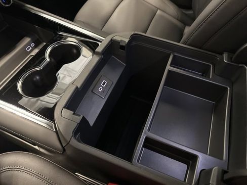 New 2025 Chevrolet Suburban LT w/ Comfort Package image 34