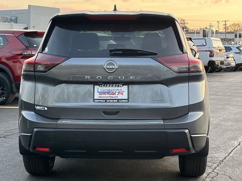 New 2026 Nissan Rogue SV w/ Cold Weather Package AWD/4WD image 9