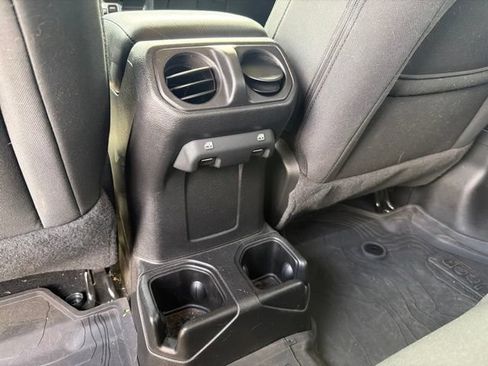 Used 2022 Jeep Gladiator Sport AWD/4WD image 24