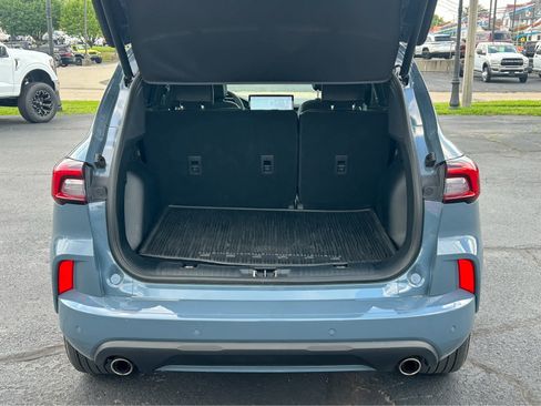 Used 2023 Ford Escape ST-Line Elite image 7