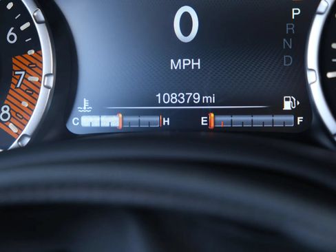 Used 2019 Jeep Renegade Trailhawk AWD/4WD image 25