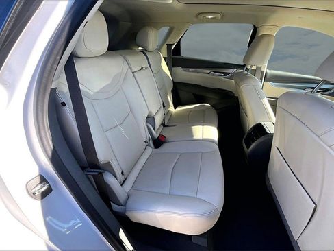 Certified 2022 Cadillac XT5 Premium Luxury image 25