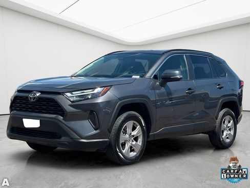 Used 2025 Toyota RAV4 XLE FWD image 2