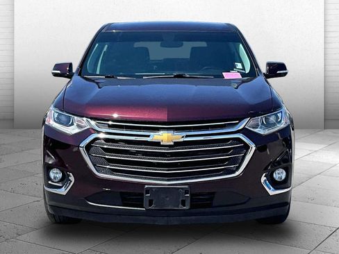 Used 2018 Chevrolet Traverse LT FWD image 2