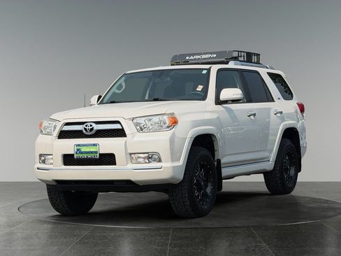 Used 2013 Toyota 4Runner SR5 w/ Convenience Pkg AWD/4WD image 3